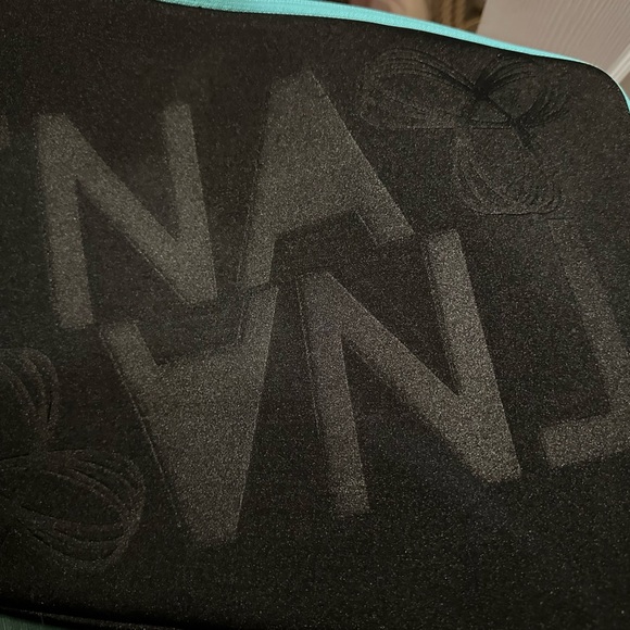 TNA Laptop 15” Case. - Picture 3 of 6